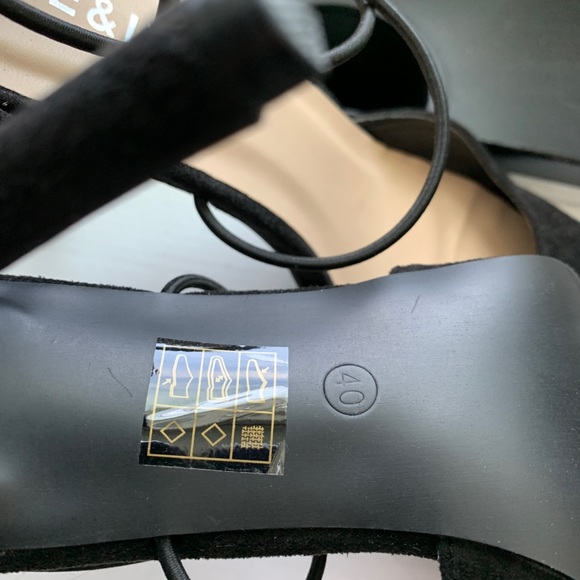 Black Criss cross strappy heels - Picture 8 of 13